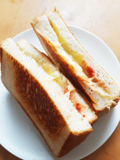 とろーりチーズピザトースト-レシピのメイン写真