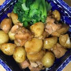รูปของ 新じゃがと鶏肉の和風にんにく煮物