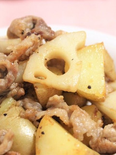 豚肉とじゃがいも、れんこんのにんにく炒め-レシピのメイン写真