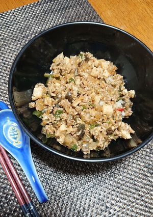 なす厚揚げ挽き肉残り色々甜麺醤味丼ぶり-レシピのメイン写真