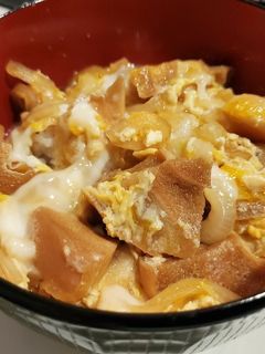 材料4つだけ!ヘルシーお麩の卵とじ丼-レシピのメイン写真