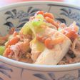 豚肉と木綿豆腐となめこの肉豆腐
