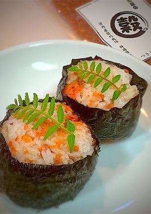 アマランサスと鮭の太鼓型おにぎり-レシピのメイン写真