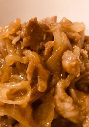 フライパンだけで簡単！豚コマ肉の生姜焼き-レシピのメイン写真