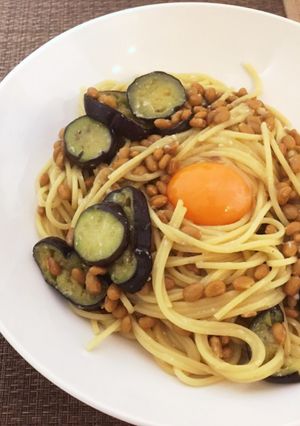 ハマる!なすの納豆パスタ✨休日ランチに!-レシピのメイン写真