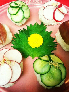 華やか♪カラフルな野菜の手まり寿司♪-レシピのメイン写真