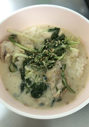 とり肉と水菜のごま豆乳スープライス-レシピのメイン写真