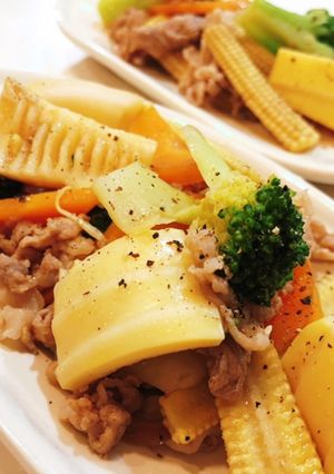 カラフル野菜たっぷり！豚肉オイスター炒め-レシピのメイン写真
