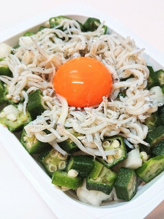 パックご飯で作る「オクラとしらすご飯」-レシピのメイン写真