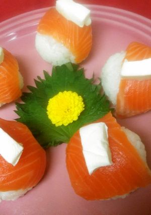 ♪サーモンとクリームチーズの手まり寿司♪-レシピのメイン写真