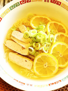 レモンでサッパリ*サッポロ一番塩ラーメン-レシピのメイン写真
