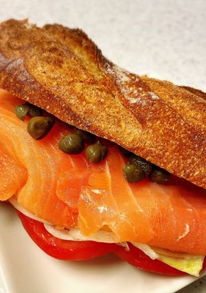 スモークサーモンのバゲットサンド-レシピのメイン写真