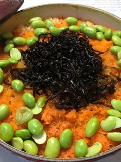 塩昆布で人参と枝豆の炊き込みご飯-レシピのメイン写真
