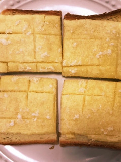 余ったクッキー生地でメロンパン!-レシピのメイン写真