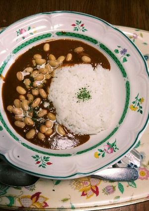 レトルトカレーに大豆on(^q^)☺⛄☕-レシピのメイン写真