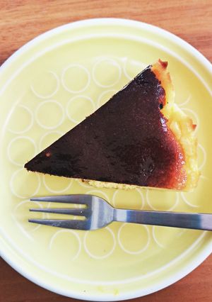 ワンボウルで簡単♪バスク風チーズケーキ-レシピのメイン写真