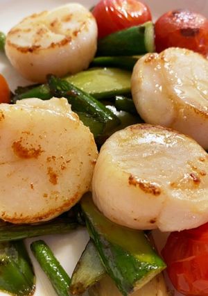 ワインに合う！ホタテとウドのバターソテー-レシピのメイン写真