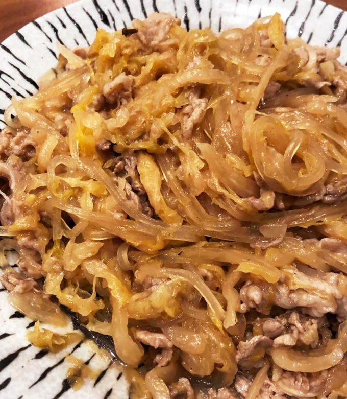 酸菜猪肉炖粉条(酢白菜の豚肉春雨煮込み）-レシピのメイン写真