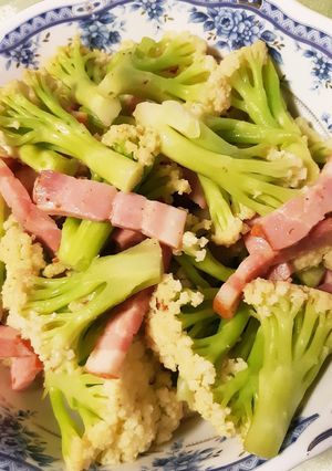 カリフラワーとベーコンのガリバタ炒め-レシピのメイン写真