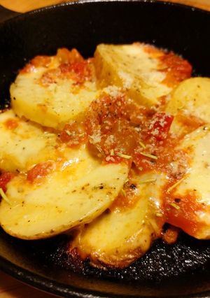 スキレットで焼くだけサルサチーズのポテト-レシピのメイン写真