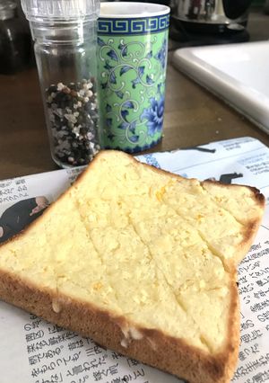 レモンピール入った風メロンパントースト-レシピのメイン写真