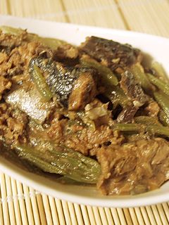 簡単美味しい!サバ味噌煮缶とふきの煮物-レシピのメイン写真