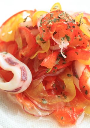 見た目も華やか!イカと夏野菜のマリネ-レシピのメイン写真