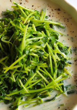 豆苗の中華風豆乳スープがけ-レシピのメイン写真