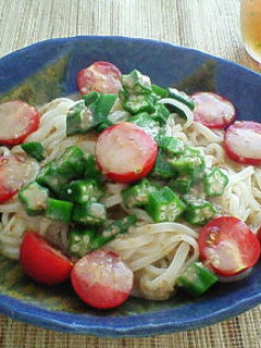 暑い日のランチ♪冷製☆ごまだれうどん-レシピのメイン写真