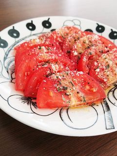 トマトと粉チーズのカプレーゼ風-レシピのメイン写真