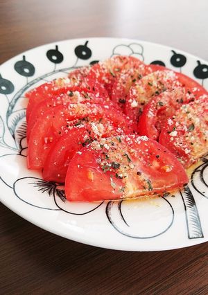 トマトと粉チーズのカプレーゼ風-レシピのメイン写真
