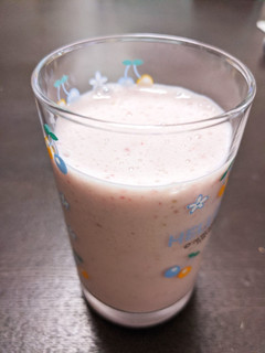 サラッと飲めるいちごミルク-レシピのメイン写真