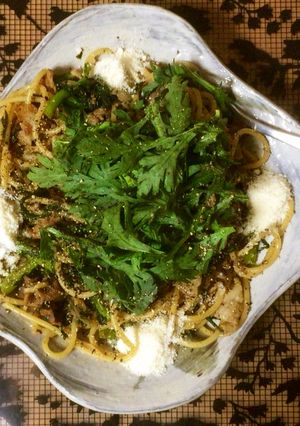 豚肉と春菊の黒胡椒パスタ-レシピのメイン写真