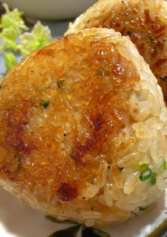 揚げ玉とねぎの焼おにぎり-レシピのメイン写真