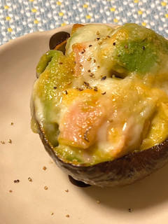 アボカドとハムの醤油マヨチーズ焼き*+-レシピのメイン写真
