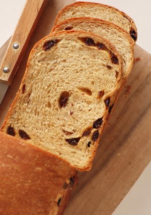 ラムレーズン食パン（HB使用）-レシピのメイン写真