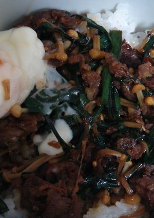 甘辛ニラ牛丼-レシピのメイン写真