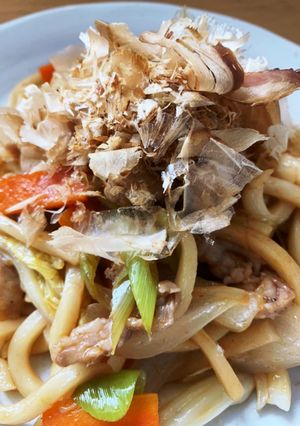 野菜たっぷり！シンプルな焼きうどん-レシピのメイン写真