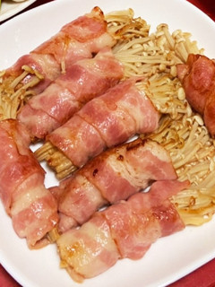 食べ応え抜群!ズボラえのきのベーコン巻き-レシピのメイン写真
