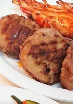 シンプルな手ごねハンバーグ-レシピのメイン写真