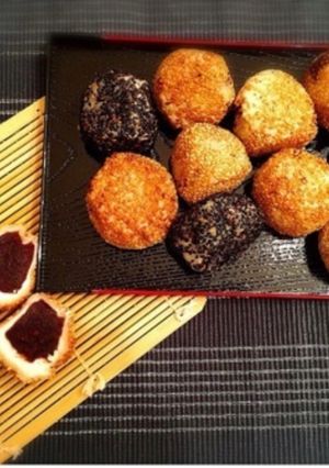 ココナッツオイルで身体に優しいごま団子-レシピのメイン写真