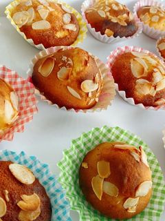 キャラメルシナモンマドレーヌ 簡単-レシピのメイン写真