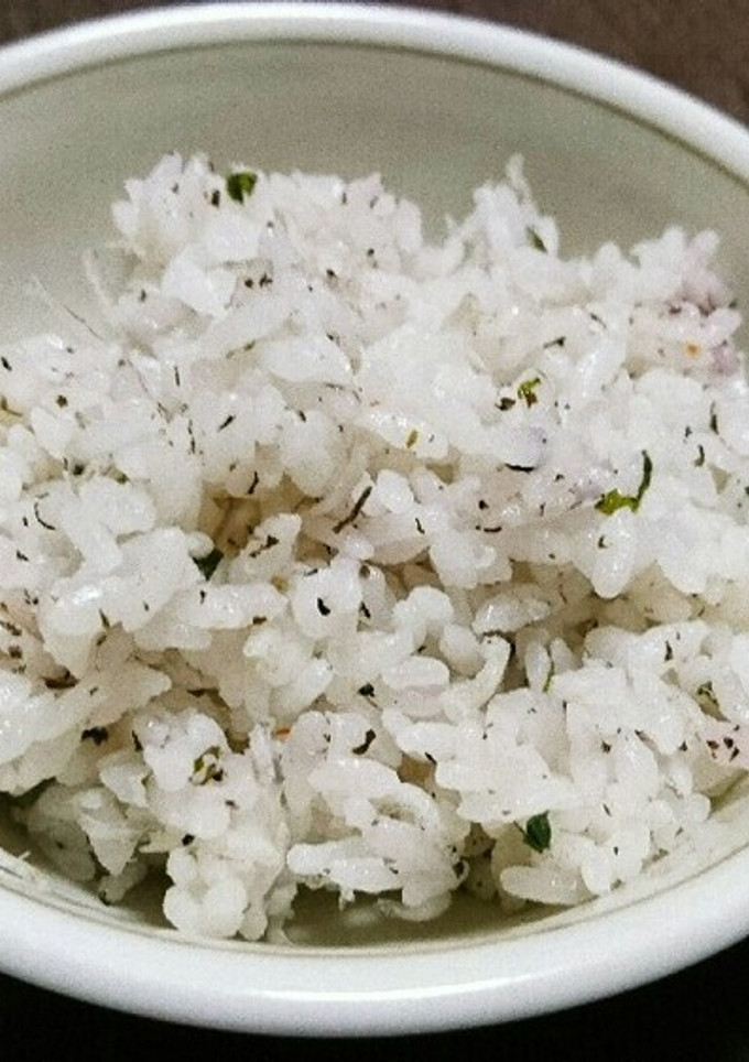 しらすとゆかりの炊き込みご飯-レシピのメイン写真