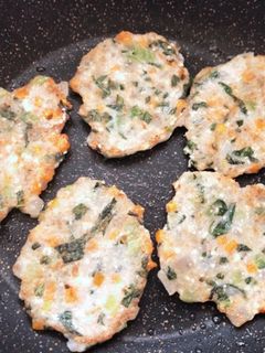 離乳食中期〜後期 栄養満点おやき-レシピのメイン写真