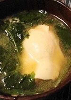ほうれん草と落とし卵の味噌汁-レシピのメイン写真