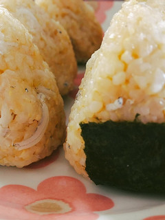 バター香る!しらすおにぎり-レシピのメイン写真