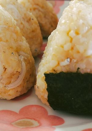 バター香る！しらすおにぎり-レシピのメイン写真