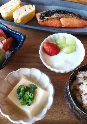 朝ごはん！そら豆と新玉ねぎのトマトサラダ-レシピのメイン写真