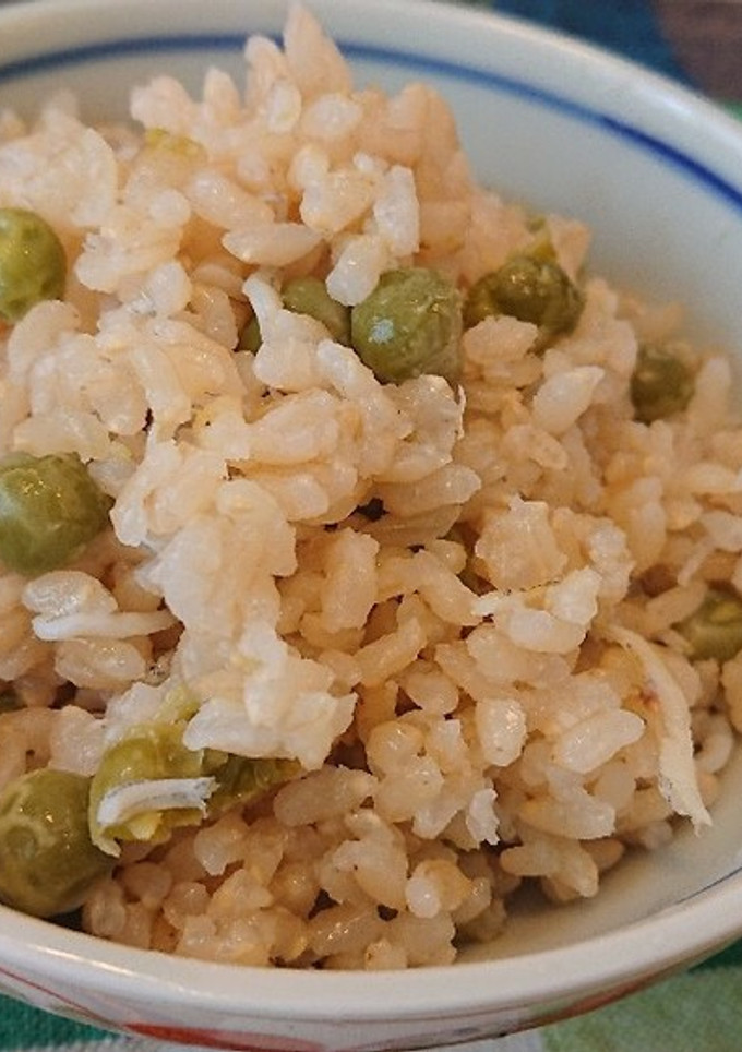 簡単❣️旬のうすい豆を土鍋で玄米ご飯-レシピのメイン写真
