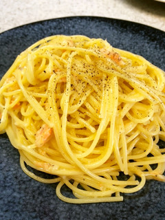まぜるだけ超簡単 鮭のカルボナーラ風-レシピのメイン写真